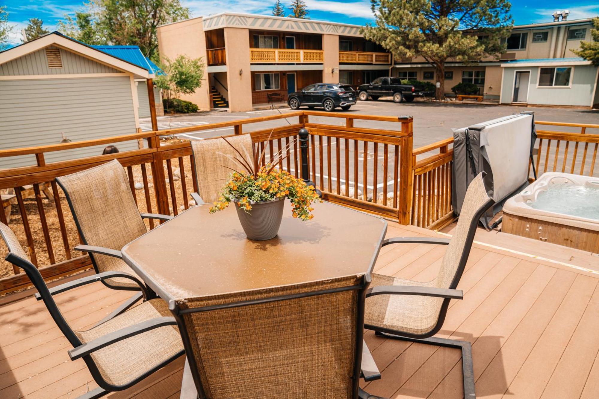 Salida Inn&Monarch Suites Exterior foto